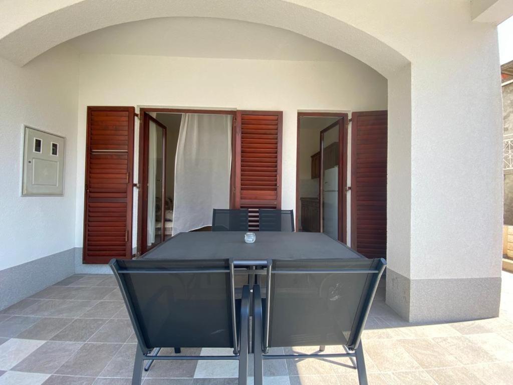 Apartmani Anita Zaboric Exterior photo
